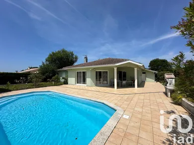 Maison traditionnelle à Bélus (40300)