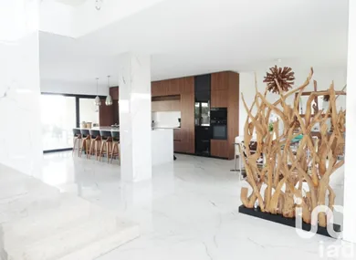 Architectural house at Hénin-Beaumont (62110)