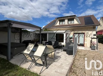 House at Osny (95520)