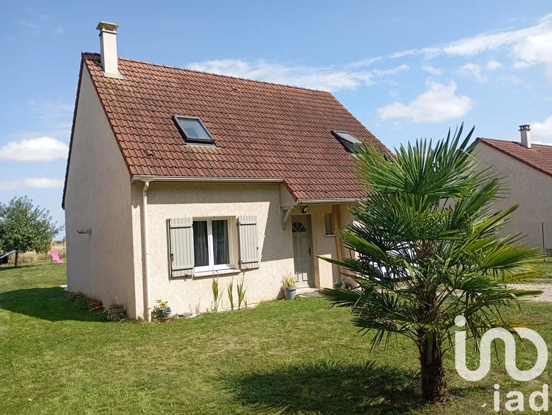 Maison 5 pièces 92 m² · à Landelles · 92 m² · 175 000 €