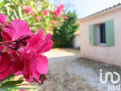 Maison de campagne à Robion (84440)