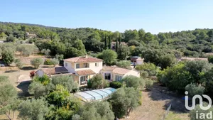 Maison à Tavernes (83670)