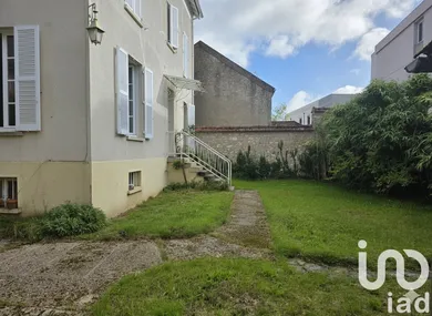 House in Fontainebleau (77300)