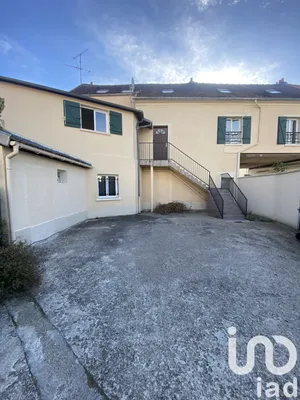 Apartment at La Chapelle-en-Serval (60520)