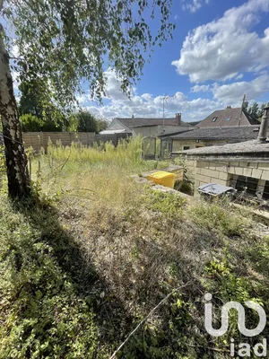 Apartment at Saint-Maximin (60740)