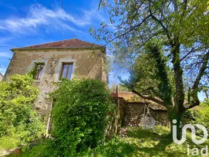 Maison de village à Moutiers-en-Puisaye (89520)