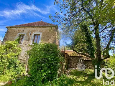 Maison de village à Moutiers-en-Puisaye (89520)