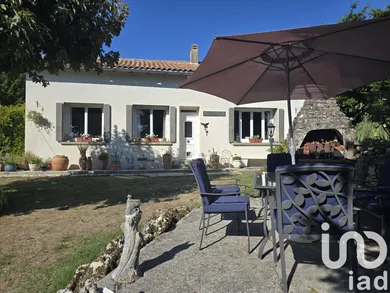 Maison à Deviat (16190)