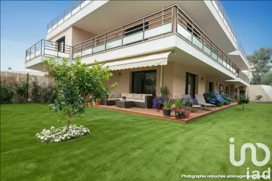 Apartment at Saint-Raphaël (83530)