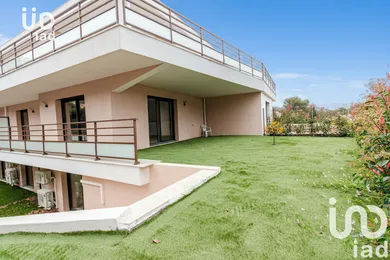 Duplex à Saint-Raphaël (83530)