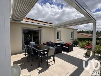 Maison de village à L'Absie (79240)