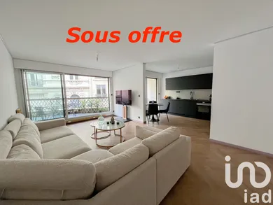 Apartment at Paris (75016)