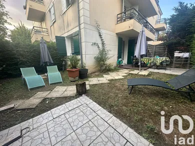Apartment in Savigny-le-Temple (77176)