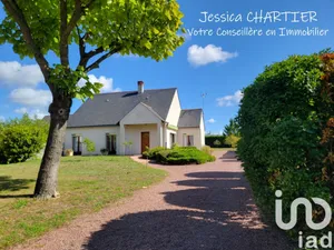 Detached house at Varrains (49400)