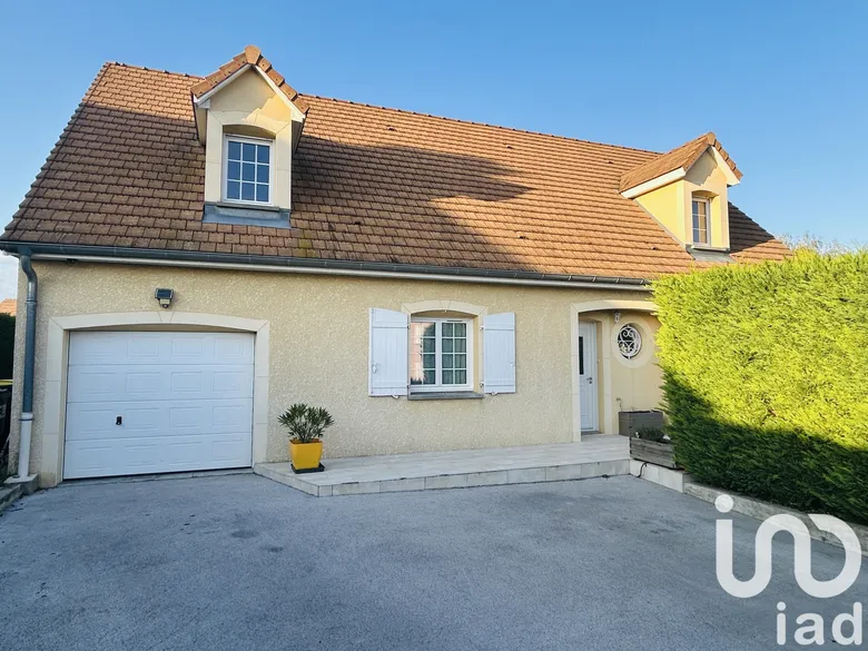 Maison 5 pièces 157 m² · à Fragnes-la Loyère · 157 m² · 298 900 €