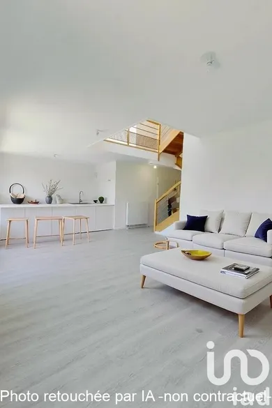 Apartment at Romainville (93230)