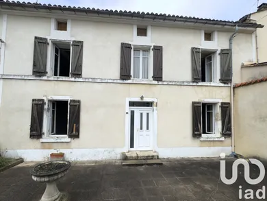 Immeuble à Nersac (16440)