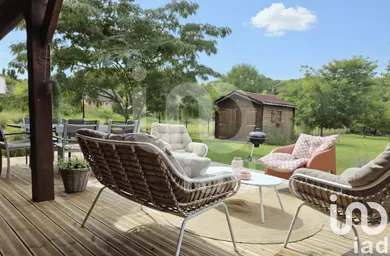 Maison à Champs (02670)