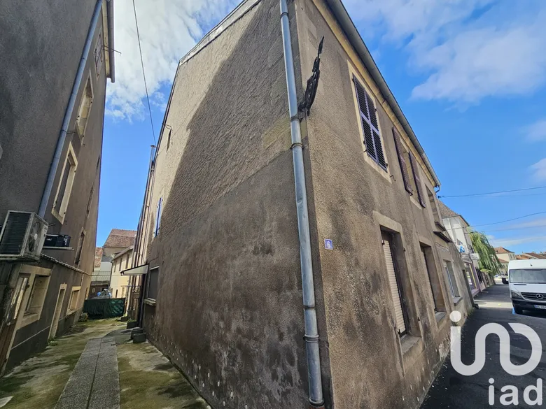 Maison 5 pièces 133 m² · à Faverney · 133 m² · 42 000 €