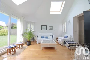 House in Voisins-le-Bretonneux (78960)