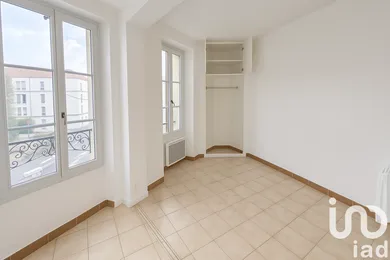 Apartment in Melun (77000)