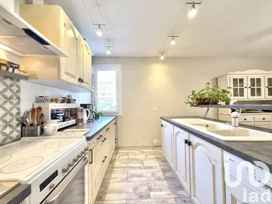 Appartement à Saint-Laurent-du-Var (06700)