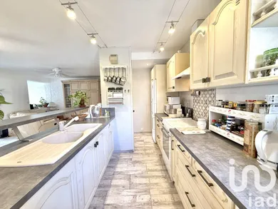 Apartment in Saint-Laurent-du-Var (06700)