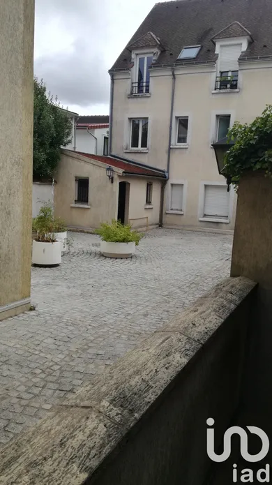 Parking à Périgny (94520)