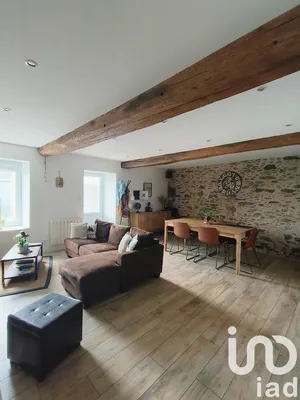 Maison de village à SAINT GEORGES DE MONTAIGU (85600)