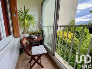 Appartement à Coubron (93470)