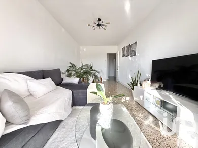 Appartement à Saint-Laurent-du-Var (06700)