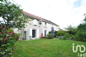 Maison à Saint-Thibault-des-Vignes (77400)