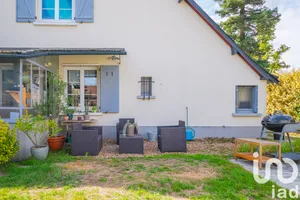 House at Le Mans (72100)