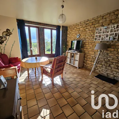 Maison de village à Noyers-Pont-Maugis (08350)