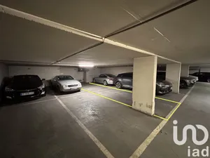 Parking in Paris (75003)