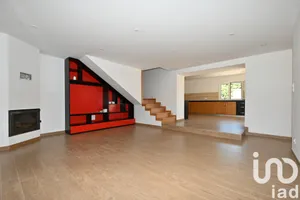 House at Les Chères (69380)