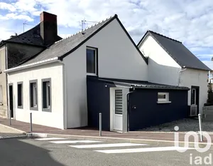 Maison de village à Sainte-Gemmes-le-Robert (53600)