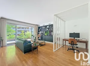 Apartment at Saint-Cloud (92210)