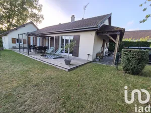 House at La Barre-de-Semilly (50810)