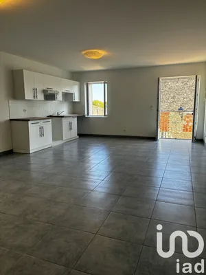 Apartment in Grans (13450)