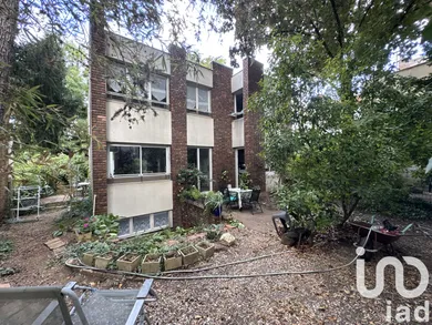 Maison traditionnelle à Bourg-la-Reine (92340)