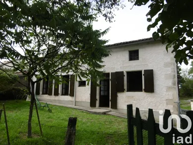 Maison de campagne à Adriers (86430)