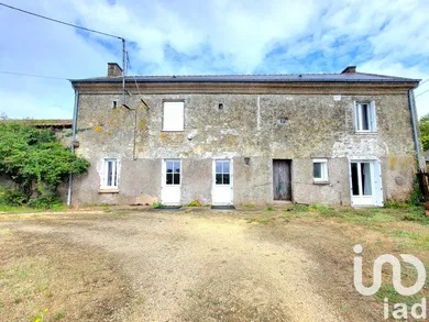 Village house in Doué-en-Anjou (49700)