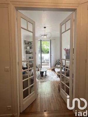 Apartment at Paris (75015)