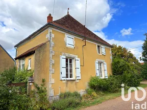 Village house at Lainsecq (89520)