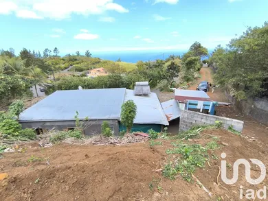 Land at Petite-Île (97429)