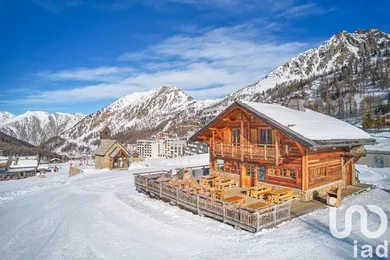 House at Isola (06420)