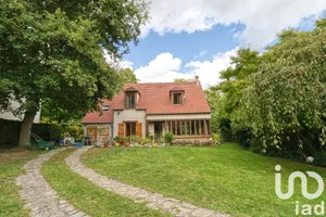 House at Saint-Prix (95390)