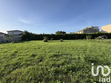 Terrain à bâtir à Tournon-sur-Rhône (07300)