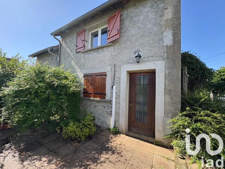 Maison 3 pièces 70 m² · à Jussy-le-Chaudrier · 70 m² · 69 000 €